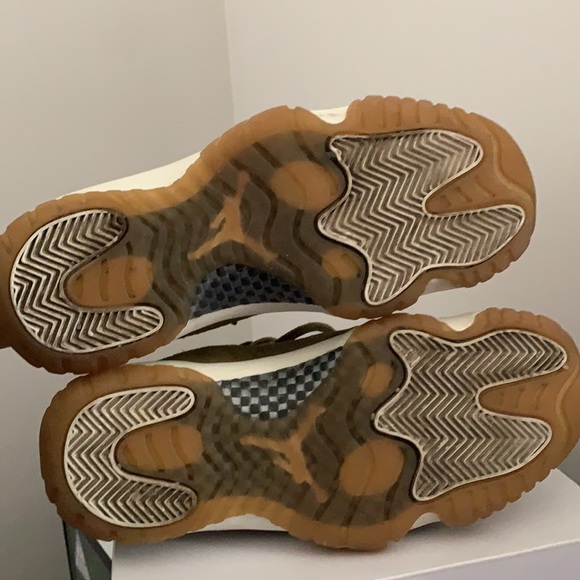 Air Jordan 11 - Picture 7 of 7